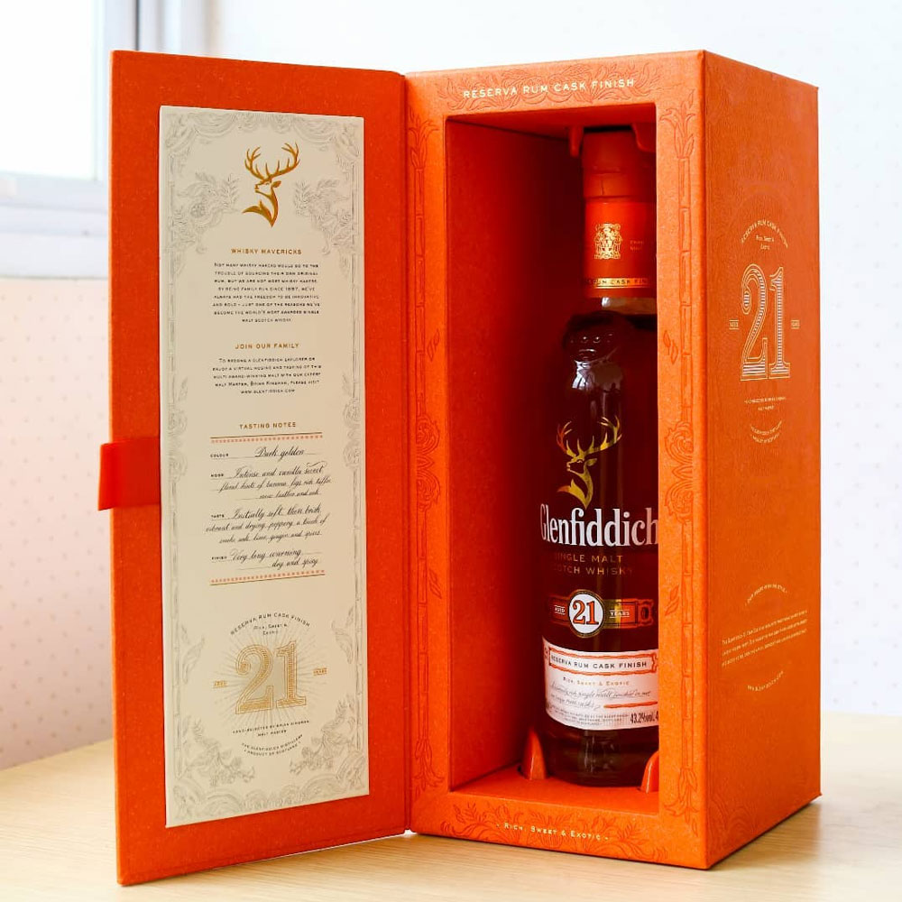 Glenfiddich Gran Reserva 21 Year Old single malt Scotch whisky is an exquisite, traditional Speyside whisky aged for 21 years, our innovative rum cask finish adds extra sweet and exotic notes, creating a rich, decadent, and luxurious single malt. 