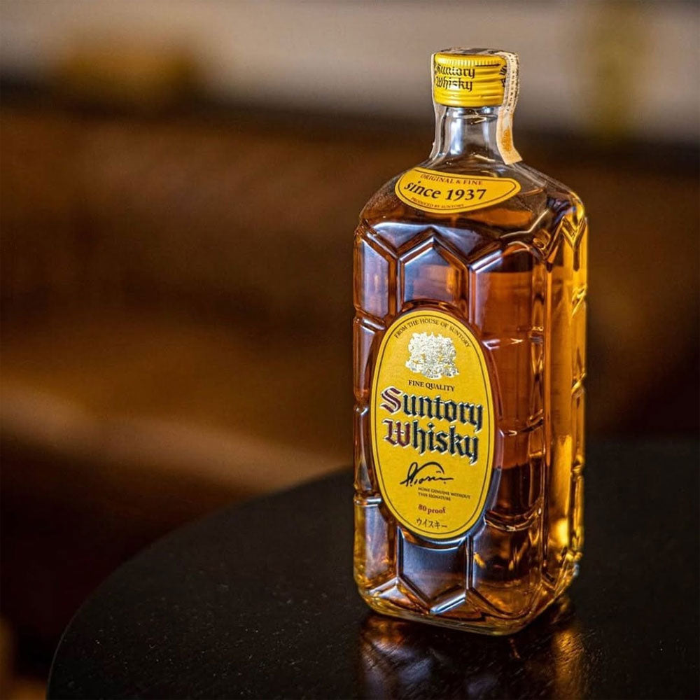 Kakubin Yellow Label is Suntory's flagship blended whisky. Produced since 1937, its name means 'square bottle'.